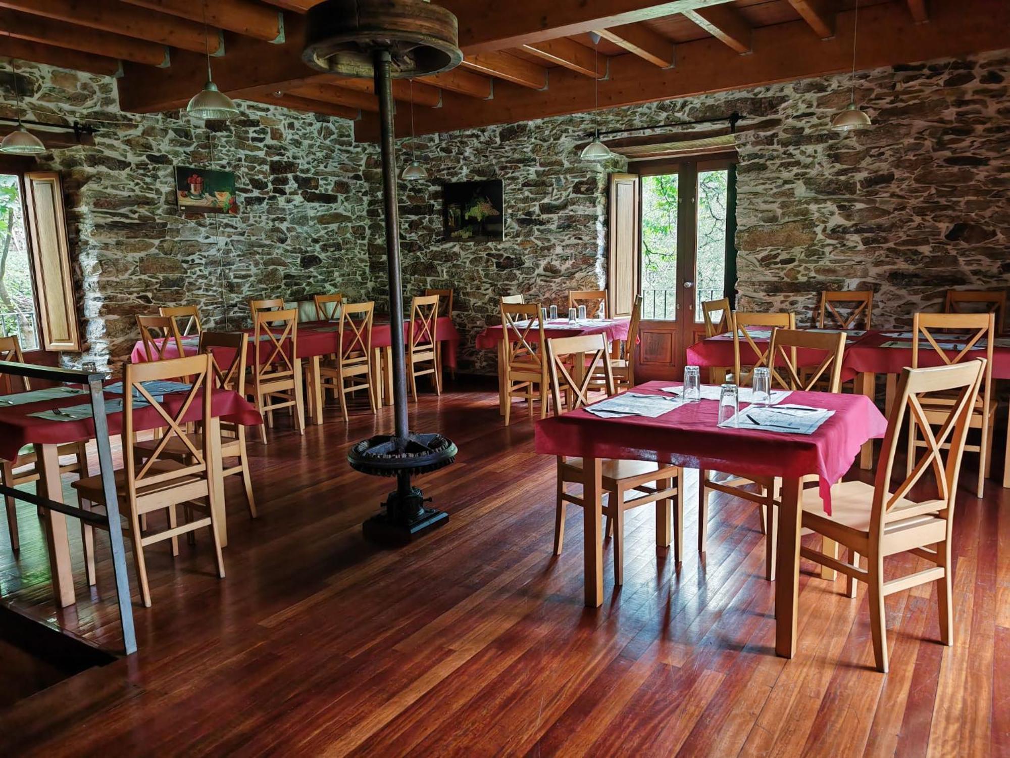 Gasthaus Acea Do Bubal Os Peares Exterior foto