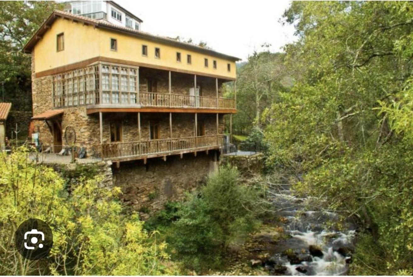 Gasthaus Acea Do Bubal Os Peares Exterior foto