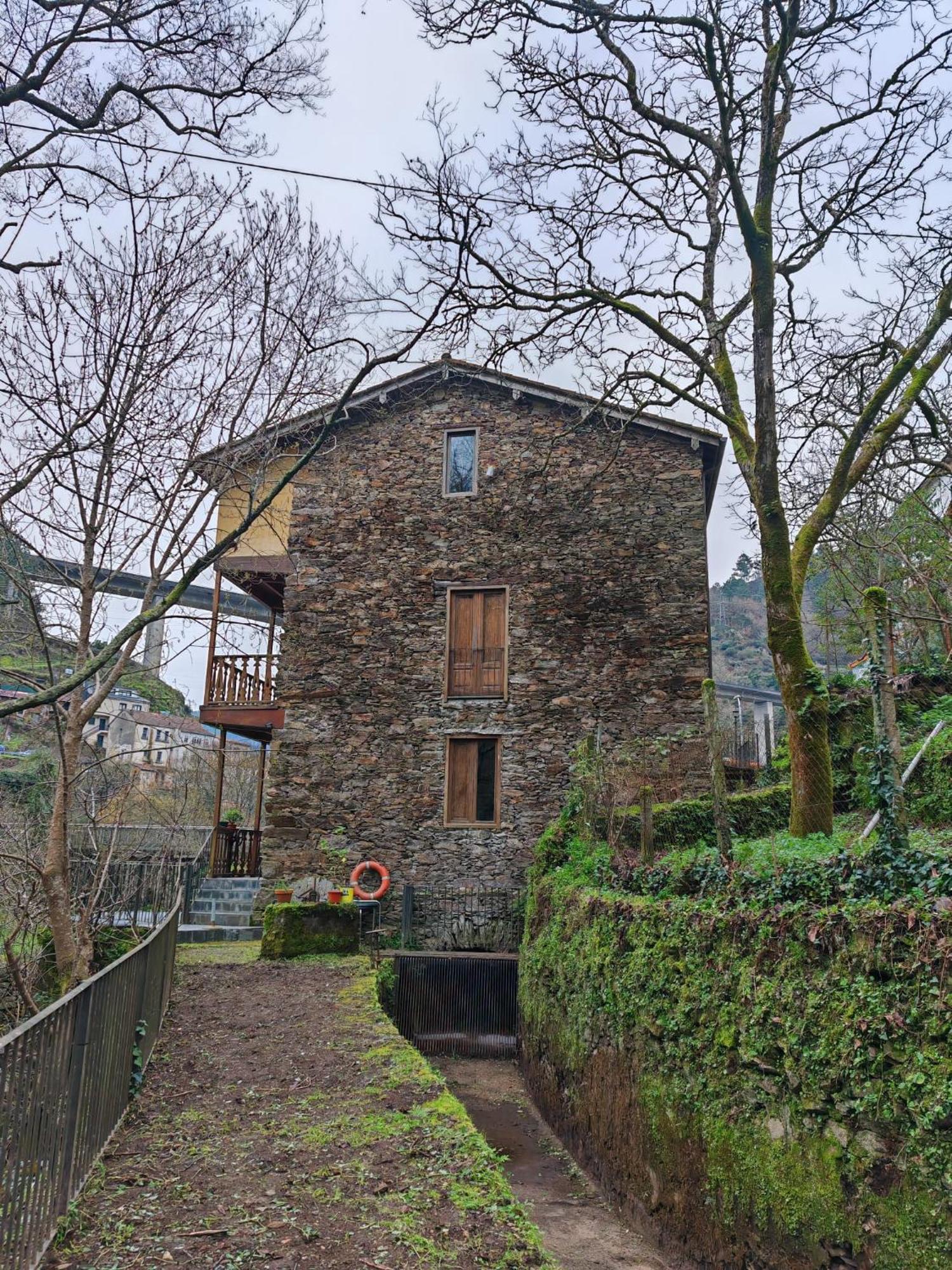 Gasthaus Acea Do Bubal Os Peares Exterior foto